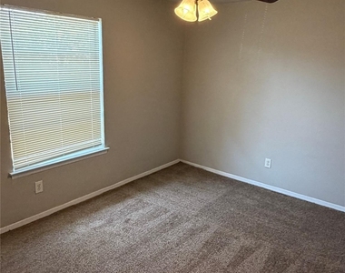 6616 Brookshire Trail - Photo Thumbnail 15