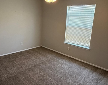 6616 Brookshire Trail - Photo Thumbnail 10