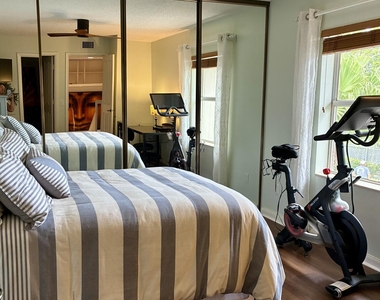 2440 Sw Danbury Lane - Photo Thumbnail 8