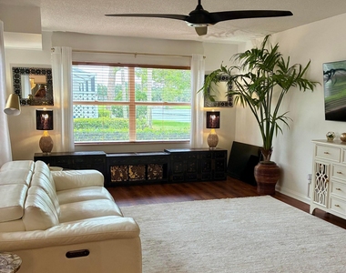 2440 Sw Danbury Lane - Photo Thumbnail 6