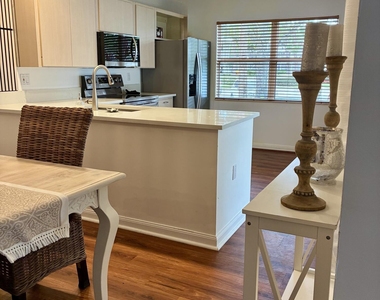 2440 Sw Danbury Lane - Photo Thumbnail 14