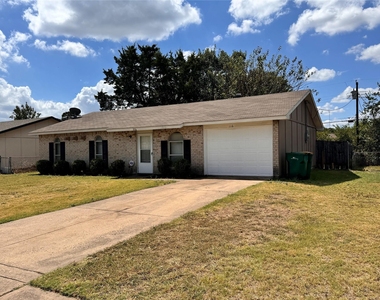 116 Cambridge Drive - Photo Thumbnail 1