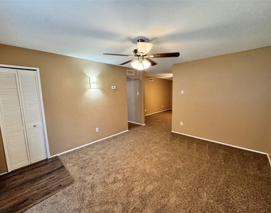 116 Cambridge Drive - Photo Thumbnail 4