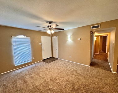 116 Cambridge Drive - Photo Thumbnail 3
