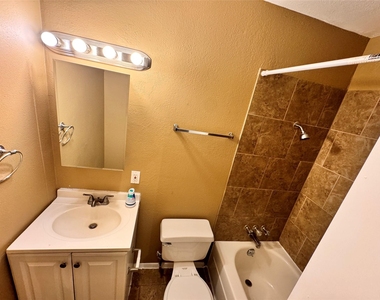 116 Cambridge Drive - Photo Thumbnail 19