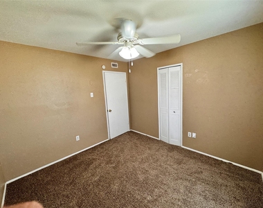 116 Cambridge Drive - Photo Thumbnail 11