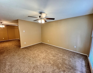 116 Cambridge Drive - Photo Thumbnail 5
