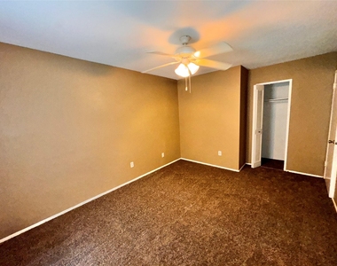 116 Cambridge Drive - Photo Thumbnail 14