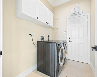5089 Sancerre Circle - Photo Thumbnail 9