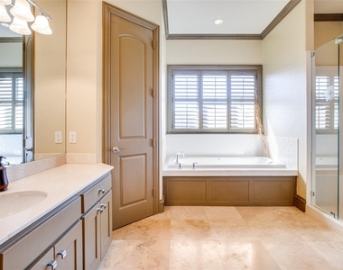 5020 Mission Avenue - Photo Thumbnail 7