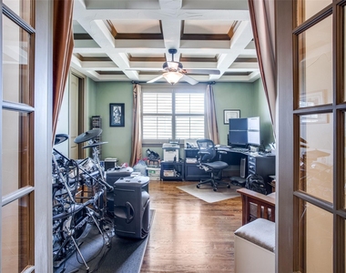 5020 Mission Avenue - Photo Thumbnail 9