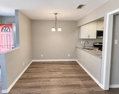 3505 Salmon Street - Photo Thumbnail 4