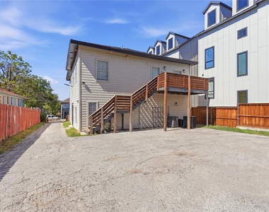 506 N Lancaster Avenue - Photo Thumbnail 16