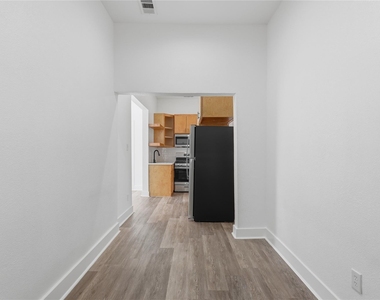 506 N Lancaster Avenue - Photo Thumbnail 11