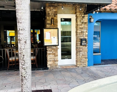 707 Lake Avenue - Photo Thumbnail 1