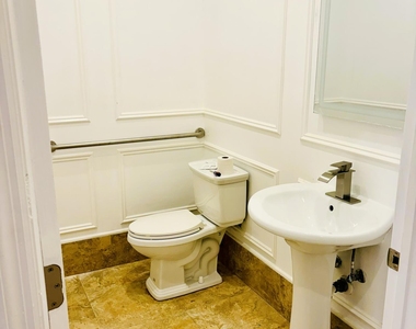 707 Lake Avenue - Photo Thumbnail 15