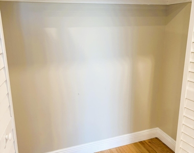 707 Lake Avenue - Photo Thumbnail 14