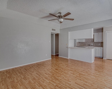 833 Springhill Drive - Photo Thumbnail 4