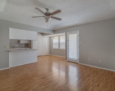 833 Springhill Drive - Photo Thumbnail 5