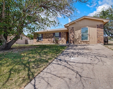 833 Springhill Drive - Photo Thumbnail 1