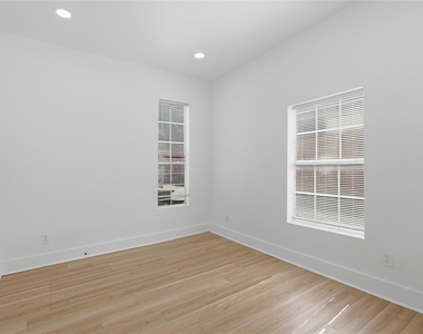 506 N Lancaster Avenue - Photo Thumbnail 6