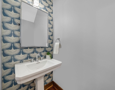 6045 Velasco Avenue - Photo Thumbnail 11