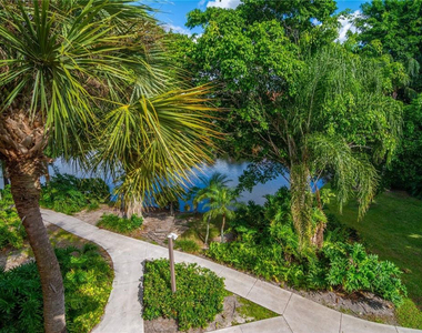 10701 Cleary Boulevard - Photo Thumbnail 24
