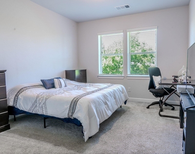 1327 Arezzo Lane - Photo Thumbnail 19