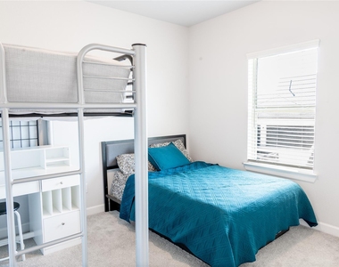 1327 Arezzo Lane - Photo Thumbnail 21