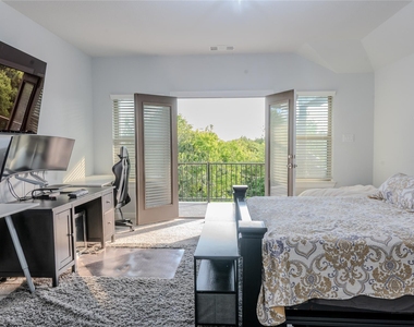 1327 Arezzo Lane - Photo Thumbnail 22