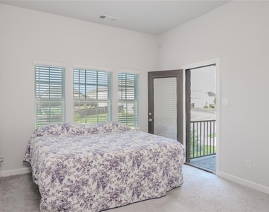 1327 Arezzo Lane - Photo Thumbnail 14