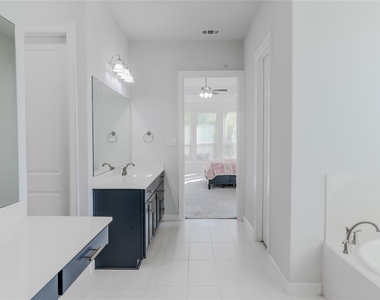 1327 Arezzo Lane - Photo Thumbnail 9
