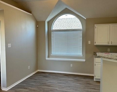 2313 Austin Drive - Photo Thumbnail 12