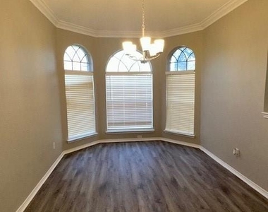 2313 Austin Drive - Photo Thumbnail 4