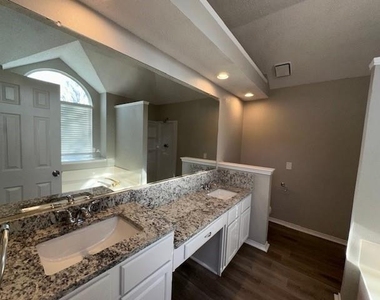 2313 Austin Drive - Photo Thumbnail 17