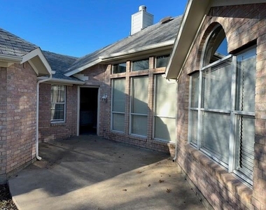2313 Austin Drive - Photo Thumbnail 21