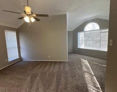 2313 Austin Drive - Photo Thumbnail 15