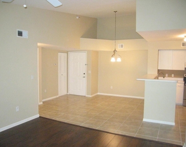 160 Yacht Club Way - Photo Thumbnail 4