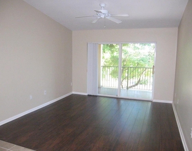 160 Yacht Club Way - Photo Thumbnail 7