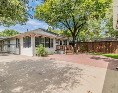2209 6th Avenue - Photo Thumbnail 33
