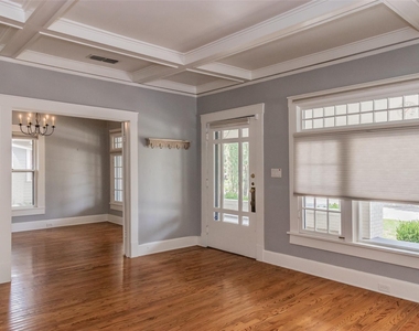2209 6th Avenue - Photo Thumbnail 3