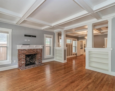 2209 6th Avenue - Photo Thumbnail 5