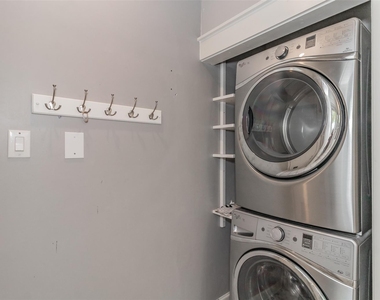2209 6th Avenue - Photo Thumbnail 19