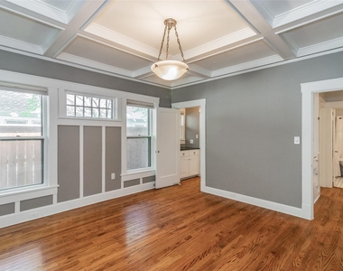 2209 6th Avenue - Photo Thumbnail 9