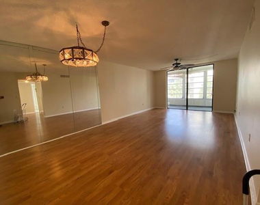 1820 N 81st Avenue - Photo Thumbnail 4