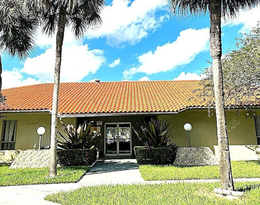 1820 N 81st Avenue - Photo Thumbnail 9