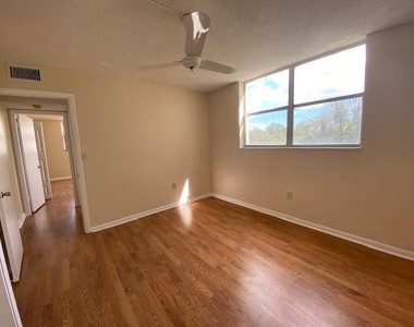 1820 N 81st Avenue - Photo Thumbnail 1