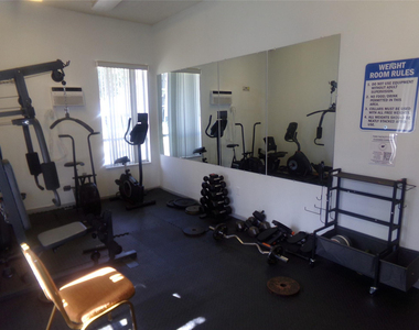 1820 N 81st Avenue - Photo Thumbnail 10