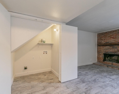 7604 Chapin Road - Photo Thumbnail 3