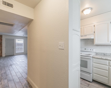7604 Chapin Road - Photo Thumbnail 4